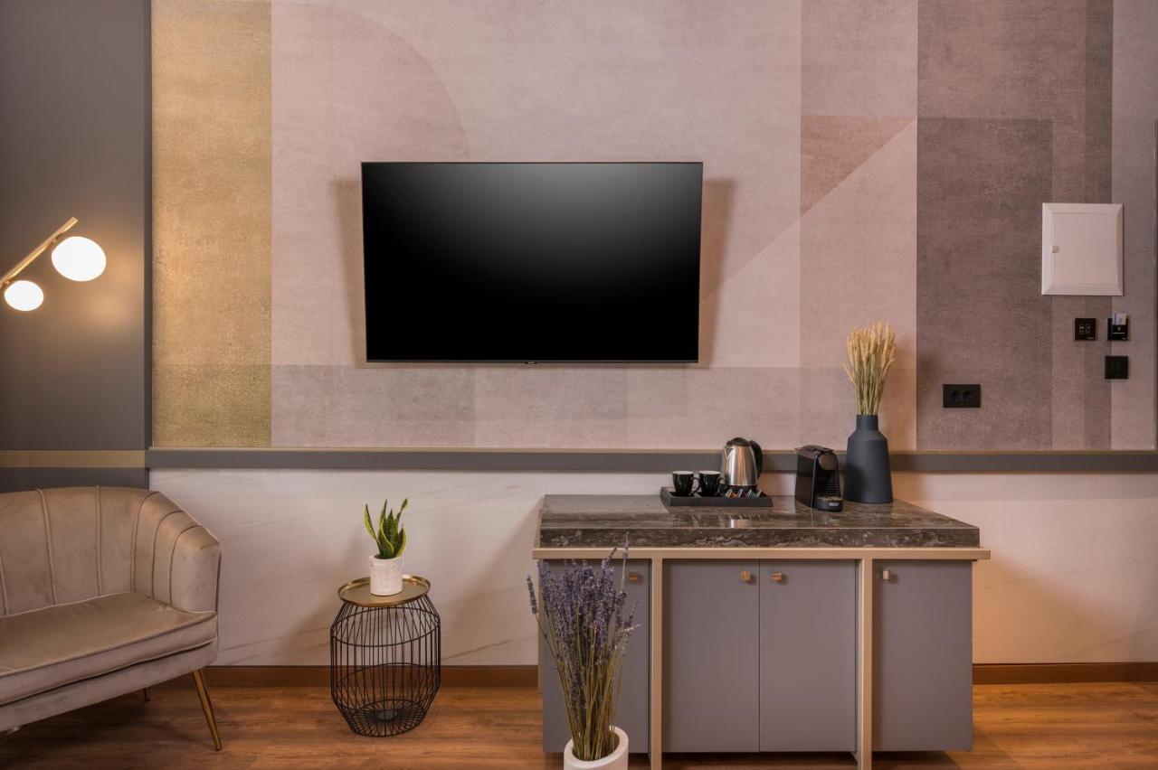 Veneri Boutique Suites ハニア エクステリア 写真